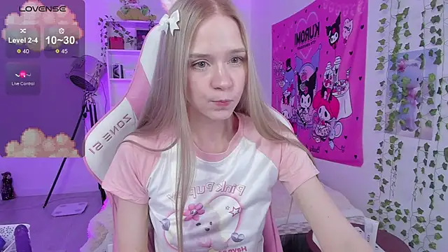 Snapshot of Milia_Parker chatting on February 18, 2025, 4:58 am Milia Parker online show from February 18, 2025, 4:58 am