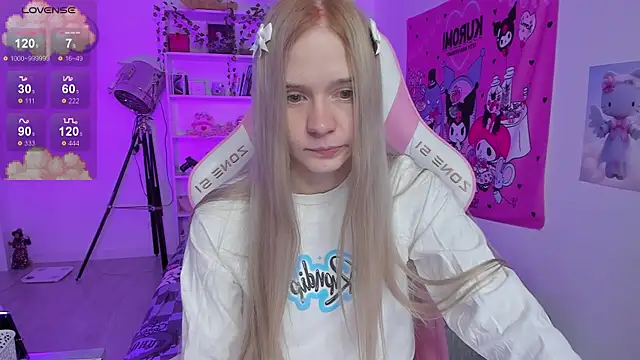 Snapshot of Milia_Parker chatting on March 22, 2025, 12:28 am Milia Parker online show from March 22, 2025, 12:28 am