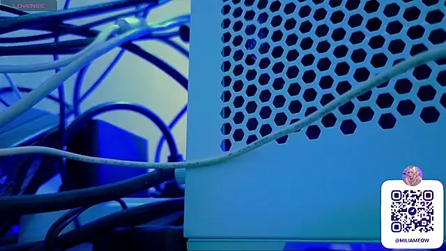 Snapshot of Milia_Parker chatting on October 8, 2025, 12:19 am Milia Parker online show from October 8, 2025, 12:19 am