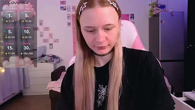 Snapshot of Milia_Parker chatting on December 5, 2025, 6:55 am Milia Parker online show from December 5, 2025, 6:55 am