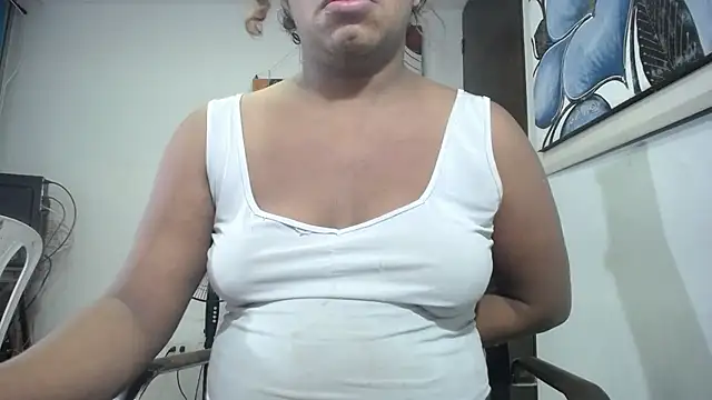 Snapshot of tsbigcock10incock chatting on October 31, 2025, 8:04 am tsbigcock10incock online show from October 31, 2025, 8:04 am