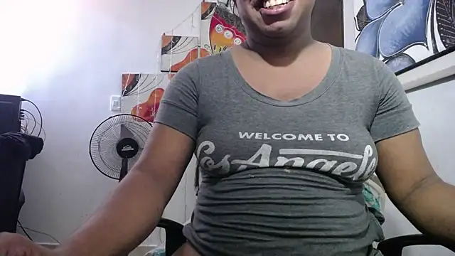 Snapshot of tsbigcock10incock chatting on August 1, 2026, 1:32 pm tsbigcock10incock online show from August 1, 2026, 1:32 pm
