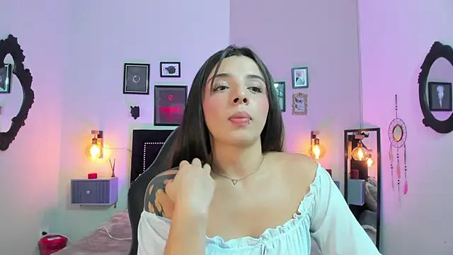 Charlotte  Benett online show from February 14, 2026, 3:58 am