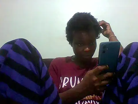 sexxyqueenn22 online show from October 8, 2025, 11:13 pm