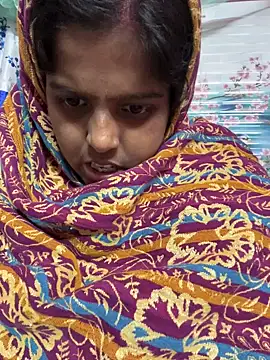 Beauty-queen online show from December 20, 2025, 6:53 am