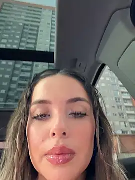 Snapshot of Alirawrz chatting on November 5, 2025, 12:38 pm Alirawrz online show from November 5, 2025, 12:38 pm