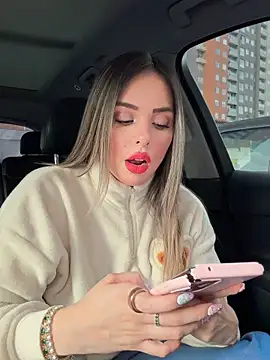 Snapshot of Alirawrz chatting on November 10, 2025, 12:37 pm Alirawrz online show from November 10, 2025, 12:37 pm