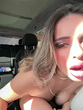 Snapshot of Alirawrz chatting on November 22, 2025, 1:10 pm Alirawrz online show from November 22, 2025, 1:10 pm