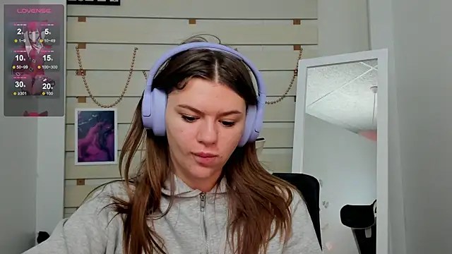 Josephine Kiss online show from January 19, 2025, 7:57 am