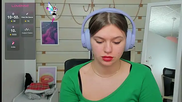 Josephine Kiss online show from March 21, 2025, 4:40 pm