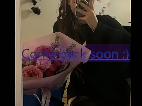 Josephine Kiss online show from July 7, 2026, 9:57 am