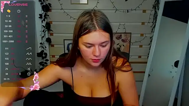 Josephine Kiss online show from July 31, 2026, 3:00 pm