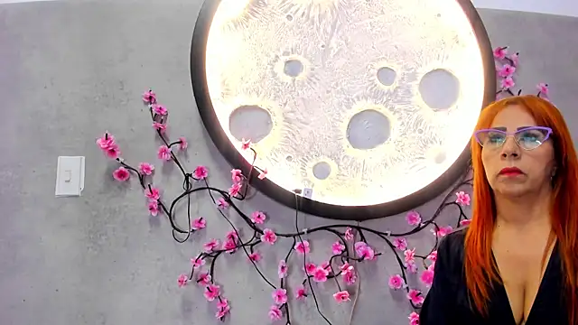 SussanMilf  online show from September 22, 2025, 11:23 am