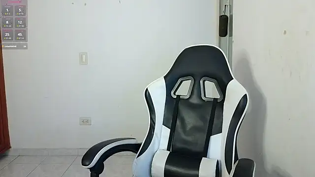 livgomez online show from March 7, 2026, 2:19 am