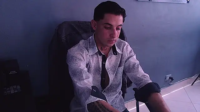 Snapshot of Erick_Wall chatting on January 19, 2025, 6:10 pm Erick Wall online show from January 19, 2025, 6:10 pm