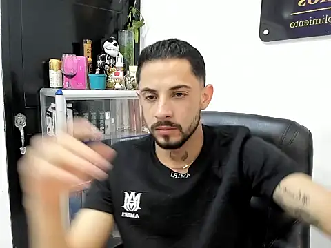 Snapshot of Erick_Wall chatting on March 4, 2026, 10:16 pm Erick Wall online show from March 4, 2026, 10:16 pm