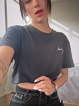 Snapshot of Lorraine_Leon chatting on February 7, 2025, 9:48 pm Lorraine Leon online show from February 7, 2025, 9:48 pm