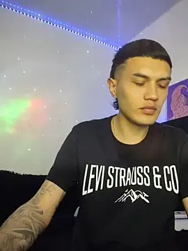 Tifanny Sweett online show from November 21, 2025, 3:38 am