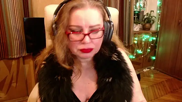 Snapshot of Miss_Tress chatting on February 25, 2026, 10:08 pm Miss Tress online show from February 25, 2026, 10:08 pm