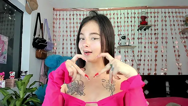 lucyy tay online show from September 26, 2025, 1:42 am