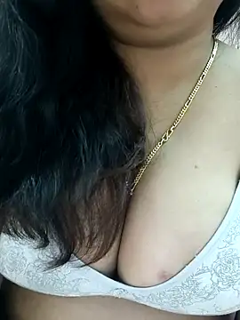 cuteyqueen online show from January 7, 2025, 6:48 am