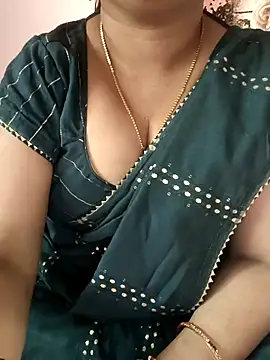 cuteyqueen online show from February 25, 2025, 8:36 am