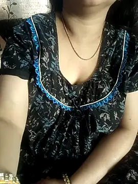 cuteyqueen online show from February 16, 2026, 7:26 am