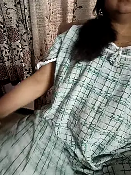 cuteyqueen online show from February 18, 2026, 7:26 am