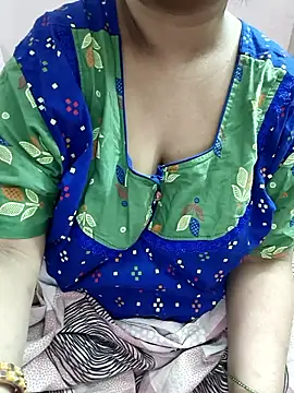 cuteyqueen online show from February 22, 2026, 7:12 pm