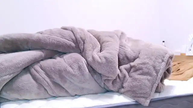 xx natsumegu xx online show from February 7, 2026, 11:36 am