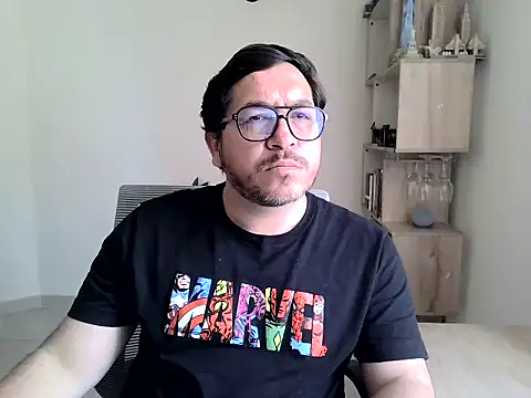 Snapshot of OsoMaduro12 chatting on January 7, 2026, 3:47 pm OsoMaduro12 online show from January 7, 2026, 3:47 pm