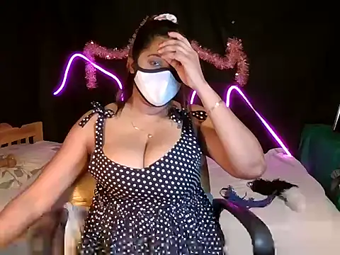 Snapshot of Addy_Xl chatting on January 8, 2025, 5:37 pm Addy Xl online show from January 8, 2025, 5:37 pm