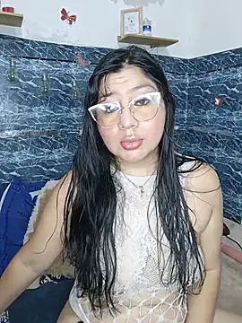 Snapshot of keterinjones--11 chatting on May 23, 2026, 5:12 am keterinjones--11 online show from May 23, 2026, 5:12 am