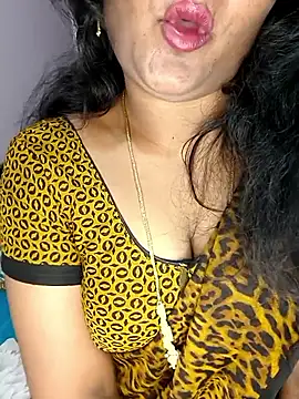 louise92 online show from March 28, 2026, 9:53 am