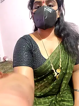 louise92 online show from April 13, 2026, 6:41 am