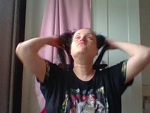 Snapshot of _squirty_cum_lady_ chatting on February 22, 2025, 8:18 am squirty cum lady online show from February 22, 2025, 8:18 am