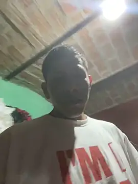 Snapshot of nowex18 chatting on October 7, 2025, 6:32 am nowex18 online show from October 7, 2025, 6:32 am