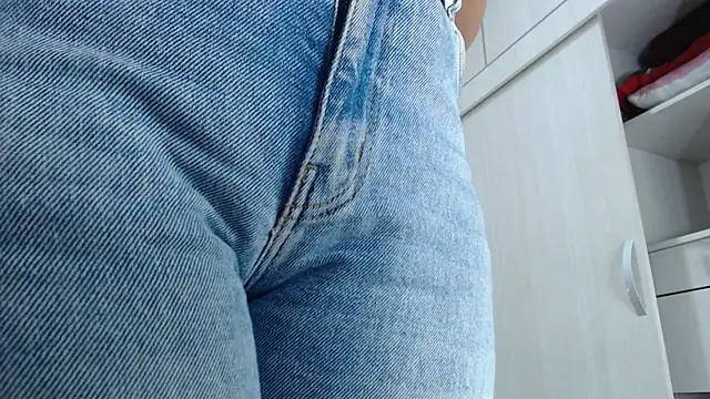 Amelia Debora Antonella online show from November 16, 2025, 12:55 pm