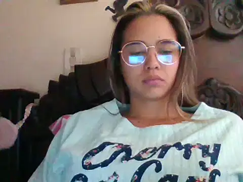 trianabell online show from January 20, 2025, 5:27 pm