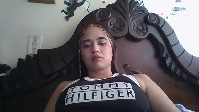 trianabell online show from November 20, 2025, 3:45 pm