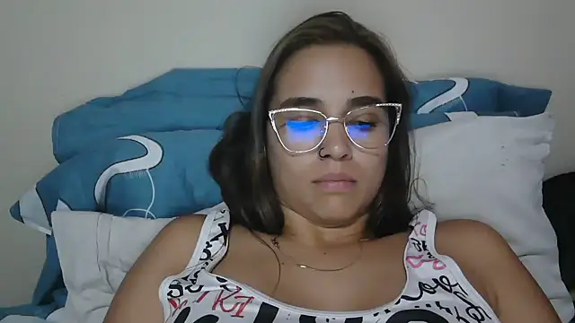 Snapshot of trianabell chatting on June 22, 2026, 3:25 am trianabell online show from June 22, 2026, 3:25 am