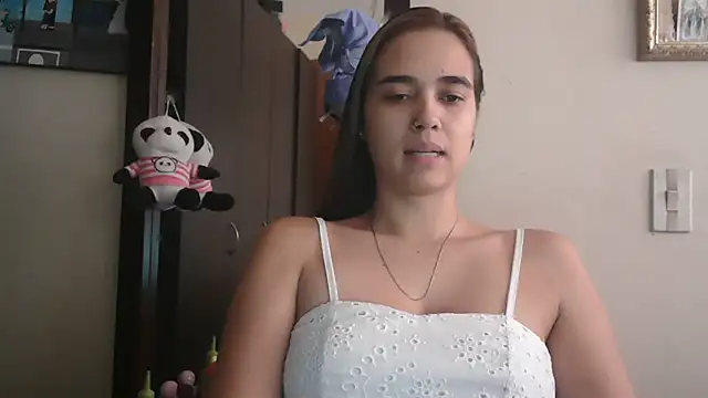 Snapshot of trianabell chatting on July 14, 2026, 4:45 pm trianabell online show from July 14, 2026, 4:45 pm