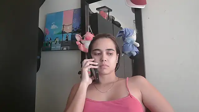 Snapshot of trianabell chatting on July 18, 2026, 6:01 pm trianabell online show from July 18, 2026, 6:01 pm