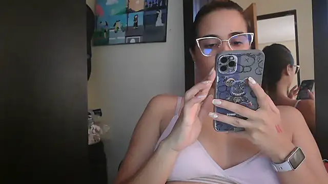 Snapshot of trianabell chatting on July 22, 2026, 8:55 pm trianabell online show from July 22, 2026, 8:55 pm