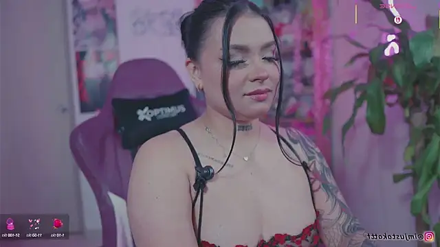 sensualkattt online show from September 15, 2025, 1:00 pm