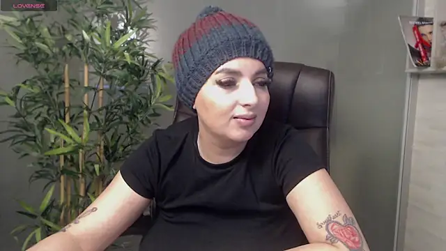 BustyAllyy online show from February 12, 2025, 9:22 pm