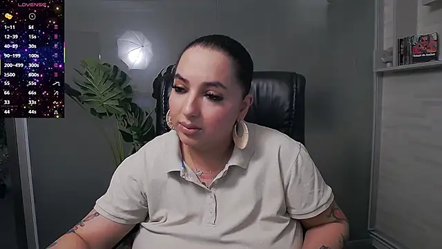 BustyAllyy online show from July 18, 2026, 2:32 pm