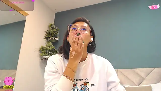SharisWillian online show from April 29, 2026, 3:54 am