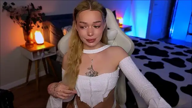 Lily Yin online show from July 6, 2026, 5:48 am