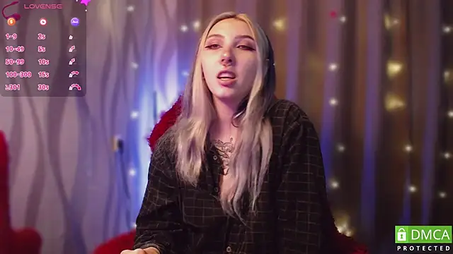 Snapshot of JustMeowGirl chatting on January 19, 2025, 7:25 am JustMeowGirl online show from January 19, 2025, 7:25 am